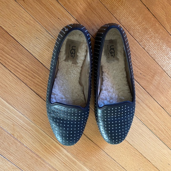 Ugg slip on shoes black 

USA size 7 - Picture 2 of 2